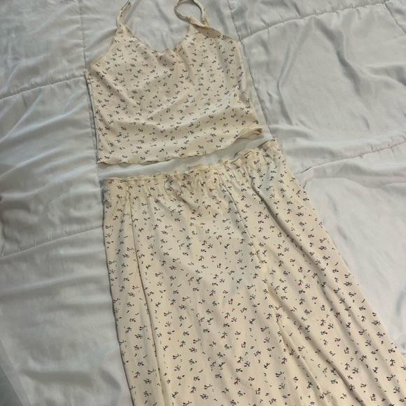 Yellow Floral Ribbed Pajama Set - Picture 3 of 3